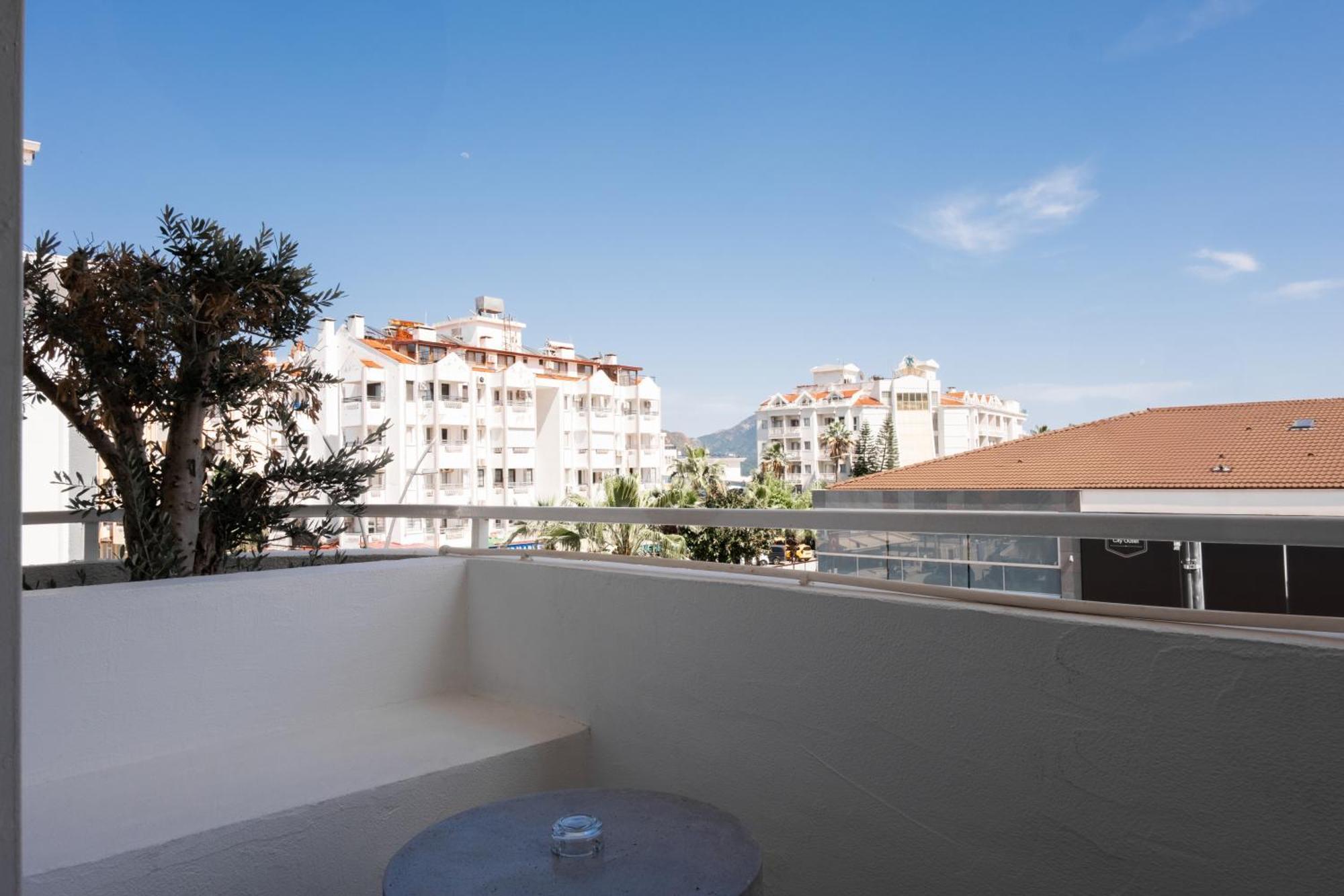 L'Olive Homes مرمريس المظهر الخارجي الصورة